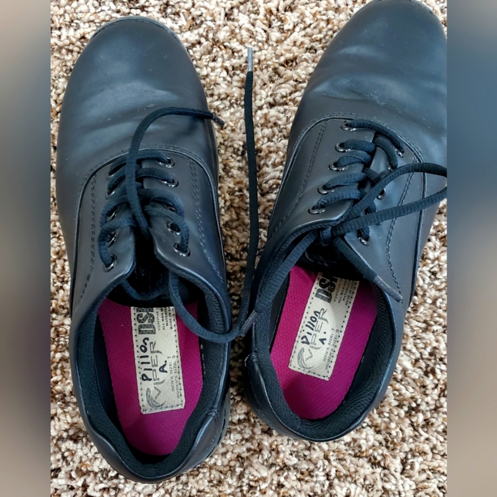 Boys Viper Black Band Shoes Size 7